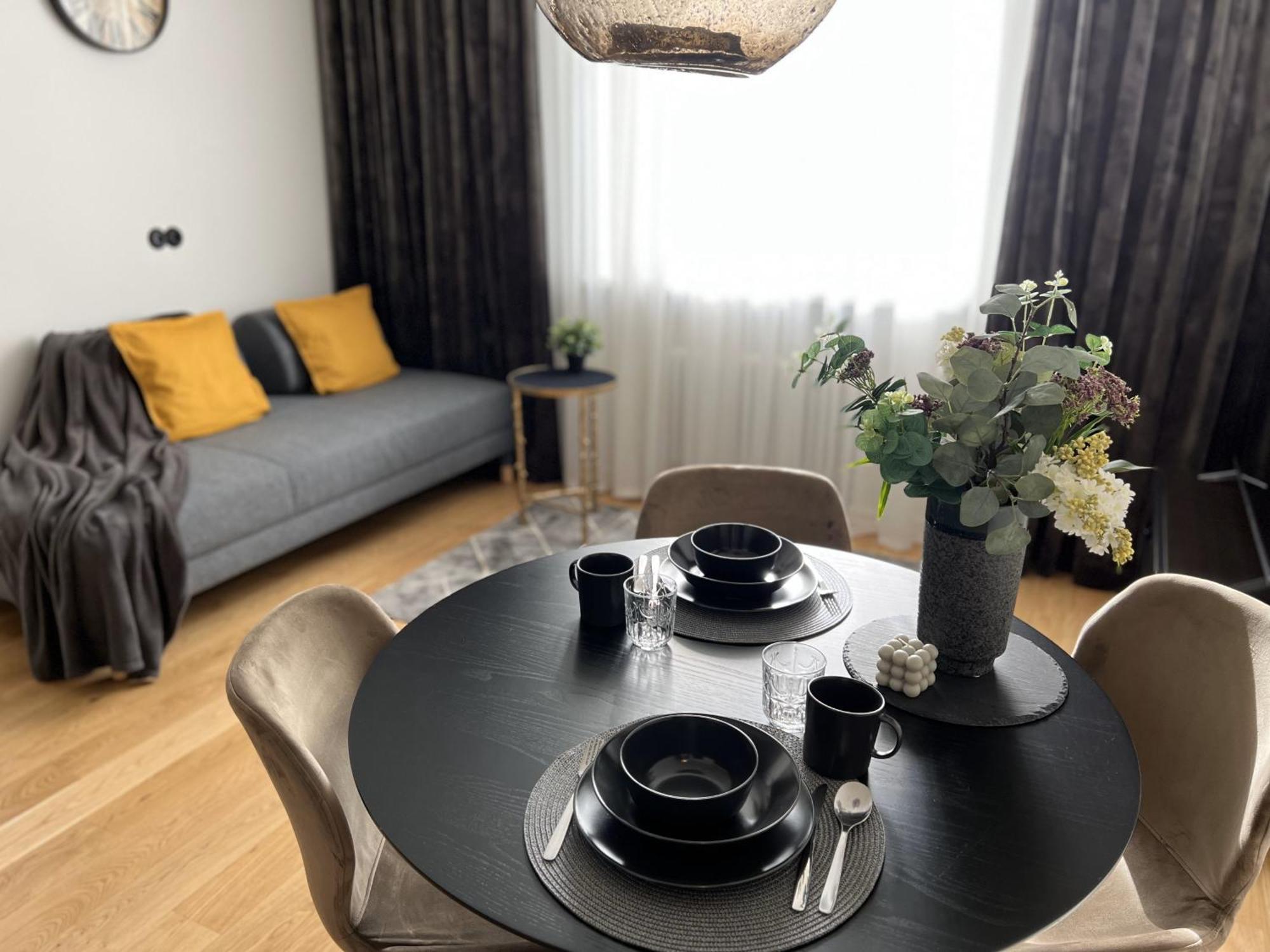 Cozy Apartment In Old Town Tartu Exteriör bild